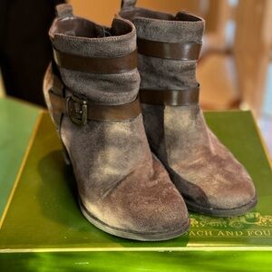 Coach and Four Liza suede ankle boots- 8